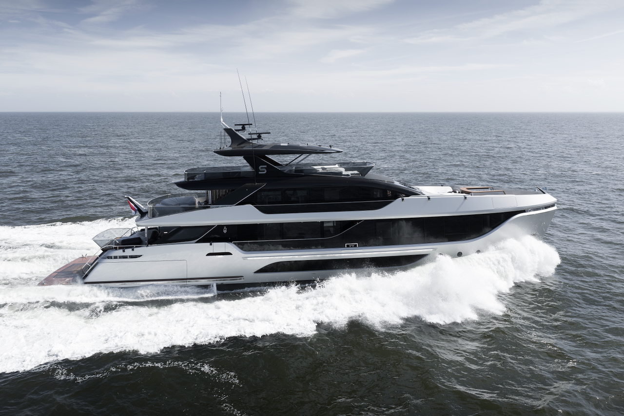 Wim van der Valk - Continental Yachts